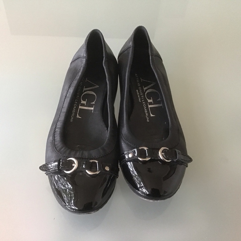 AGL Attilio Giusti Leombruni Black Leather Patent Cap Toe Ballet Flats 37 7‎ EUC